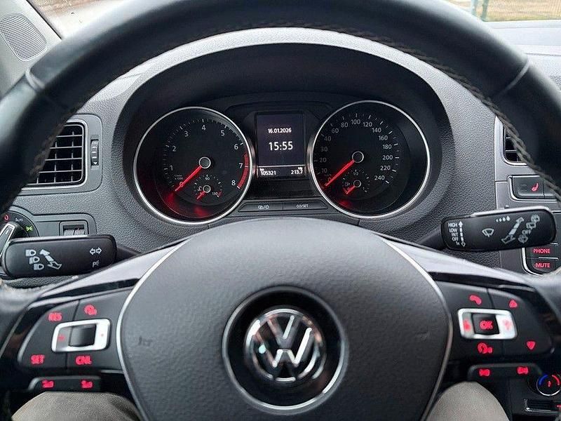 Gebraucht VW Polo LOUNGE 90 PS (66 kW) 2016 Schwarz Limousine