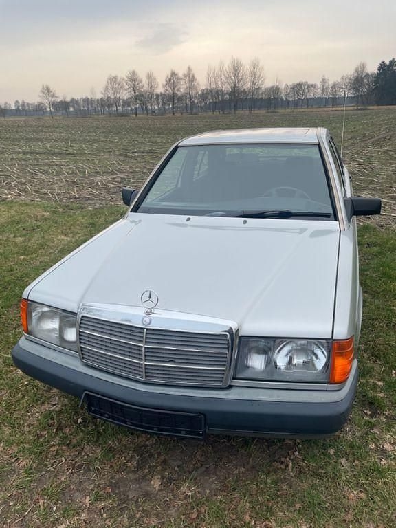 Gebraucht Mercedes 190 75 PS (55 kW) 1992 Silber Limousine