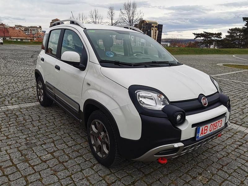 Weiß Gebraucht 2019 Fiat Panda Cross Cross Kleinwagen | 8.000 € (Guter Preis) - Bild 1/4