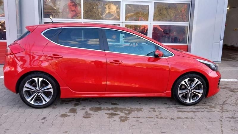 Gebraucht Kia Ceed GT GT-Line 120 PS (88 kW) 2015 Rot Limousine