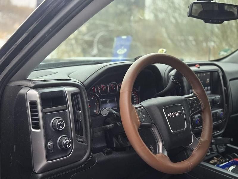 Second-hand GMC Sierra 356 CP (261 kW) 2017 Negru Pickup