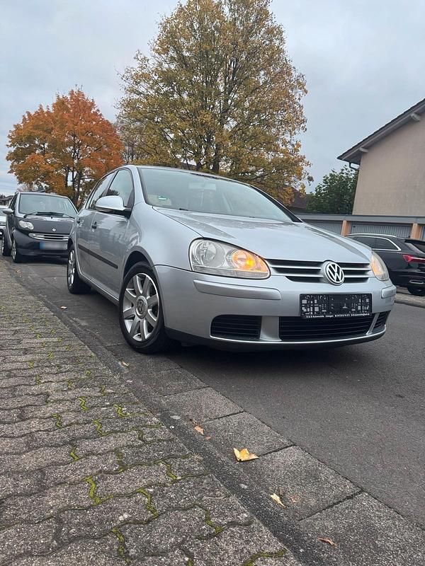 Gebraucht VW Golf V 115 PS (84 kW) 2004 Silber Kleinwagen