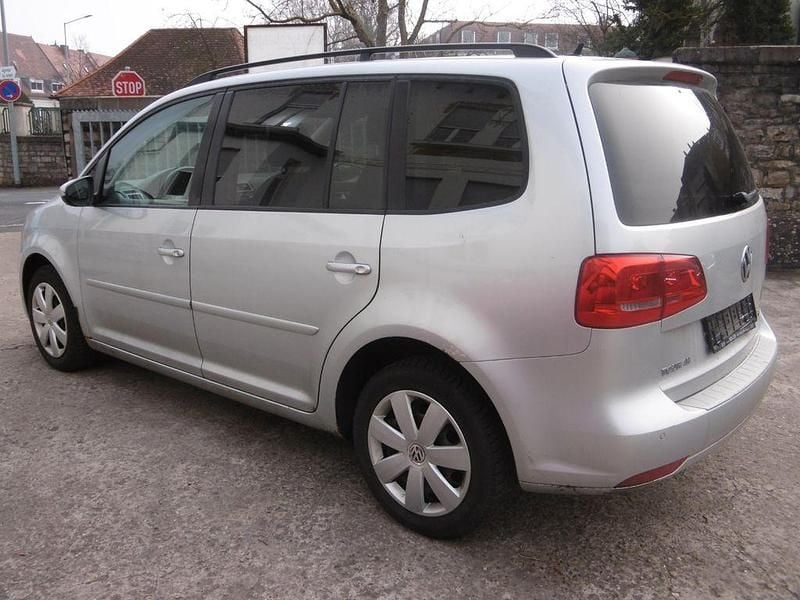 Gebraucht VW Touran 2012 Silber Van / Kleinbus