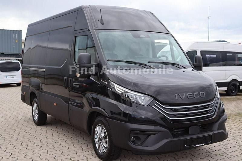 Schwarz Neu 2025 Iveco Daily Van / Kleinbus | 49.921 € (Superpreis) - Bild 1/4