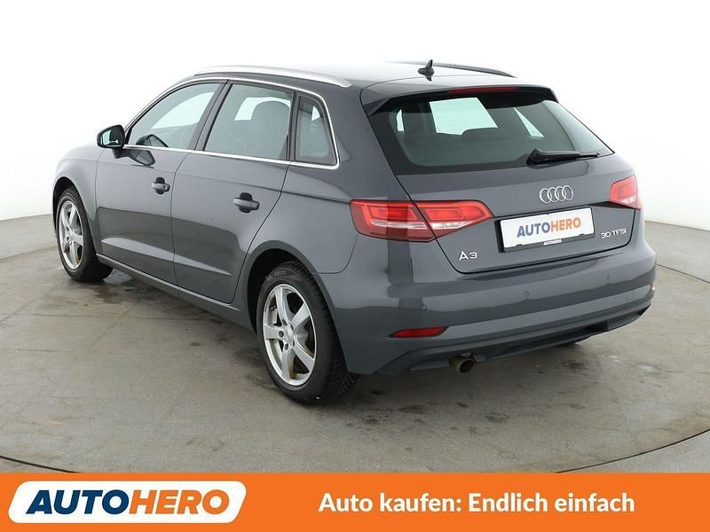 Gebraucht Audi A3 Comfort 116 PS (85 kW) 2019 Grau Limousine