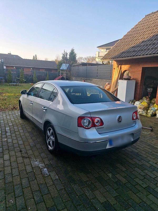 Gebraucht VW Passat 150 PS (110 kW) 2006 Silber Limousine