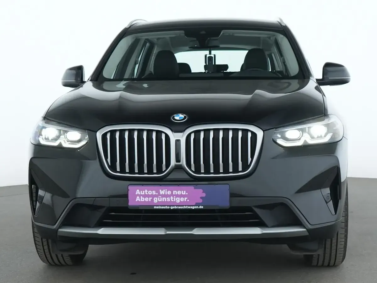 Gebraucht BMW X3 Sport Line 190 PS (139 kW) 2023 Black sapphire SUV