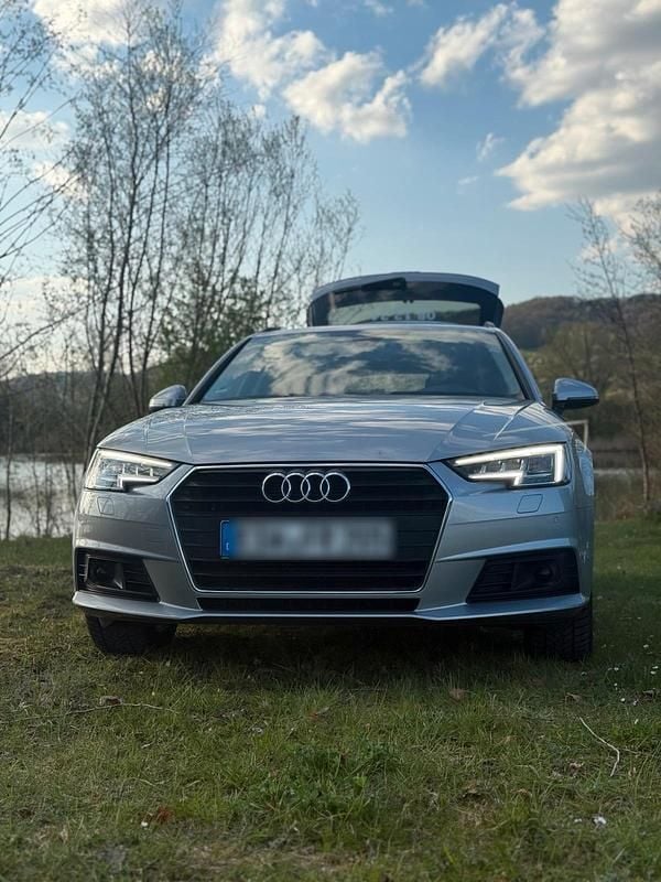 Gebraucht Audi A4 190 PS (139 kW) 2017 Grau Kombi