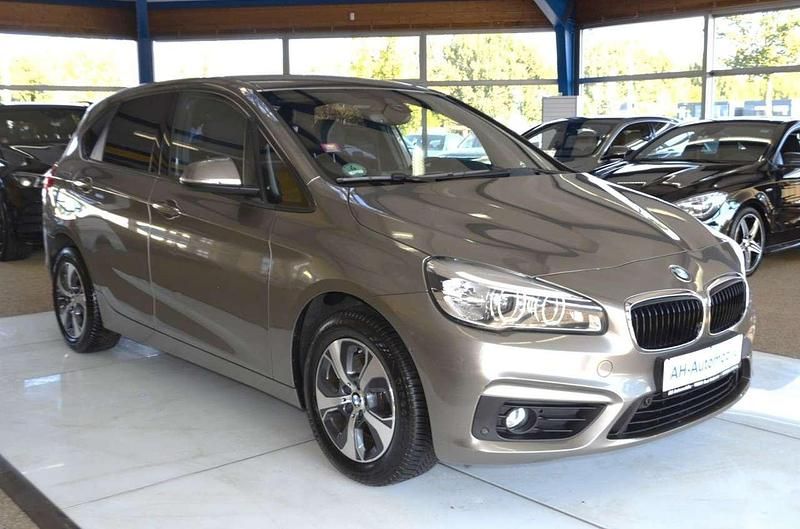Gebraucht BMW 220 192 PS (141 kW) 2016 Platinsilber metallic Van / Kleinbus