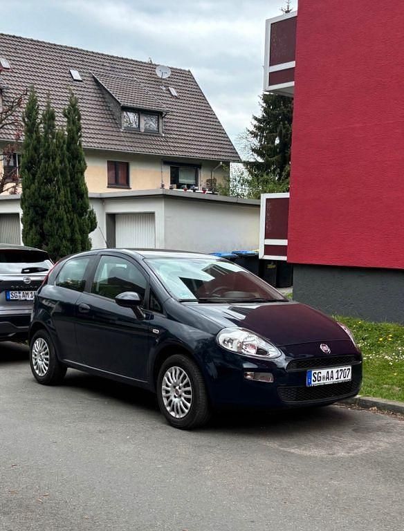 Gebraucht Fiat Punto Mystyle 69 PS (50 kW) 2015 Blau Kleinwagen