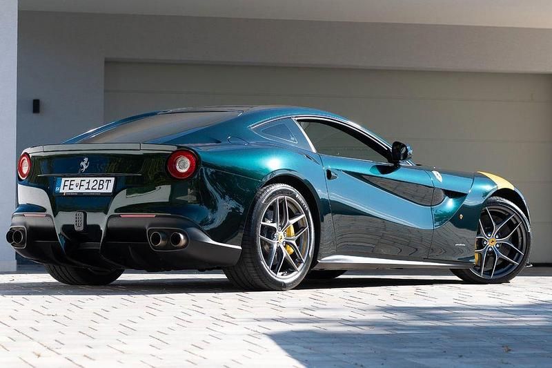 Rot Gebraucht 2014 Ferrari F12 | 215.250 € (Teuer) - Bild 1/4