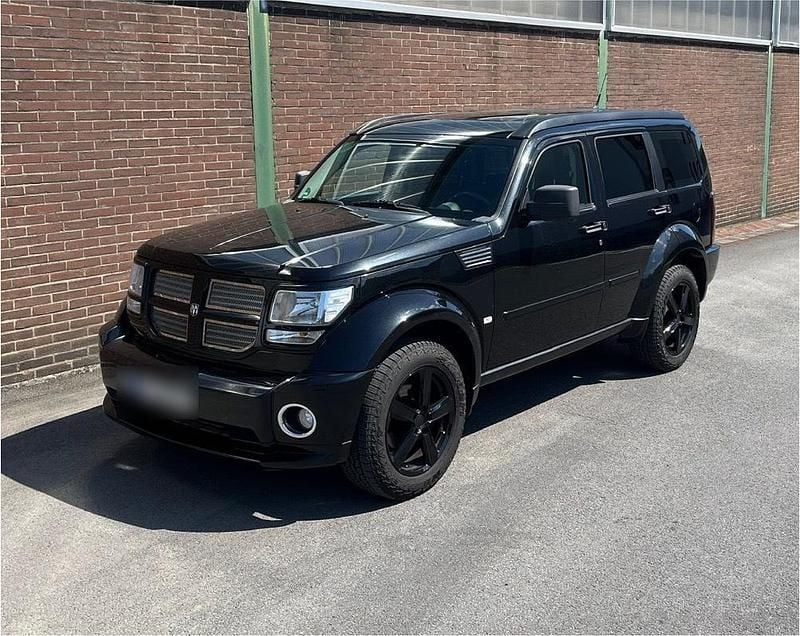 Schwarz Gebraucht 2013 Dodge Nitro SUV | 11.999 € - Bild 1/4