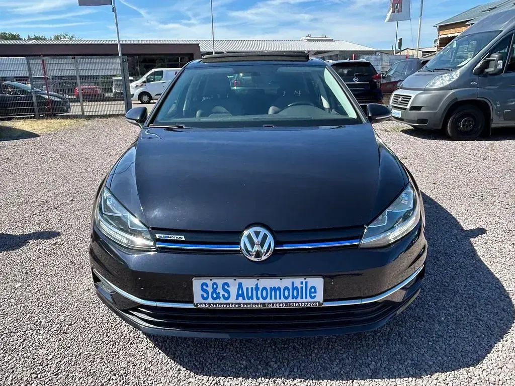 Gebraucht VW Golf VII 110 PS (80 kW) 2018 Schwarz Limousine