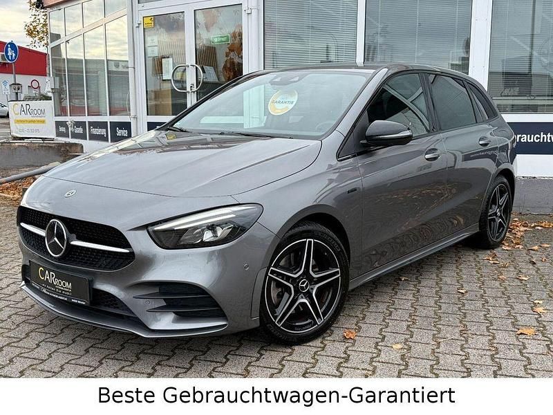 Grau Gebraucht 2021 Mercedes B250e AMG Van / Kleinbus | 25.890 € (Fairer Preis) - Bild 1/4
