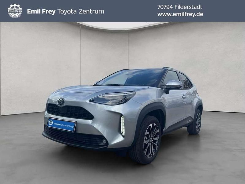 Neu Toyota Yaris Cross 131 PS (96 kW) 2025 Silber SUV
