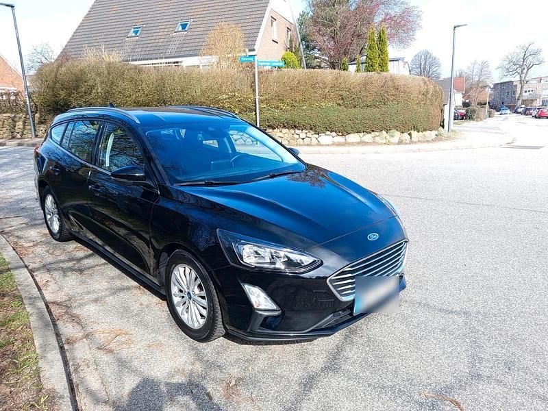 Używany Ford Focus Titanium 150 KM (110 kW) 2021 Czarny Kombi