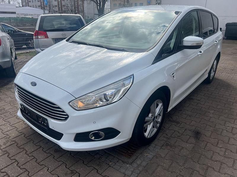 Gebraucht Ford S-MAX Business Edition 150 PS (110 kW) 2017 Weiß Van / Kleinbus