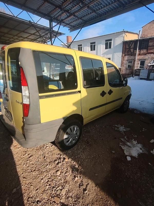 Gebraucht Fiat Doblò 66 PS (48 kW) 2002 Gelb Van / Kleinbus