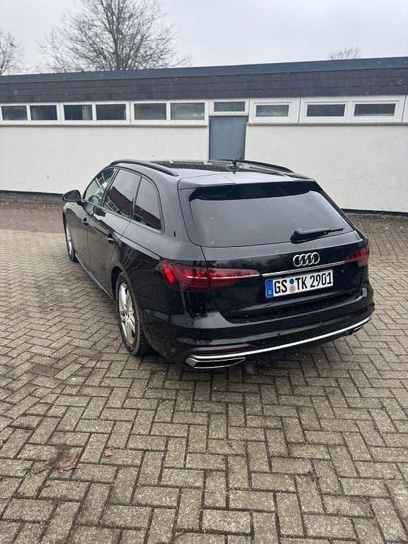 Gebraucht Audi A4 Advanced 190 PS (139 kW) 2020 Schwarz Kombi