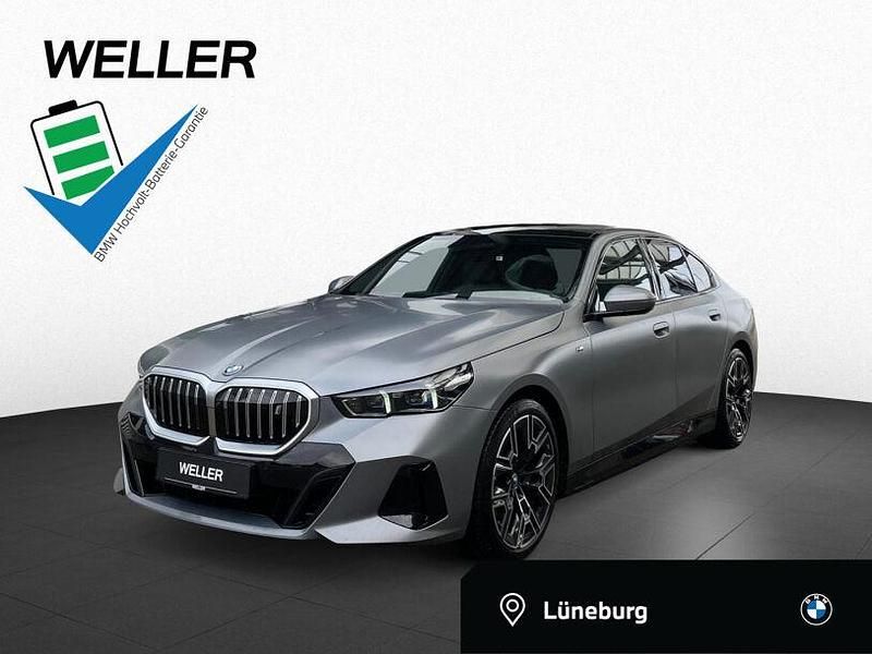 Frozen pure grey (grau) Gebraucht 2024 BMW i5 M Sport Limousine | 59.990 € - Bild 1/3
