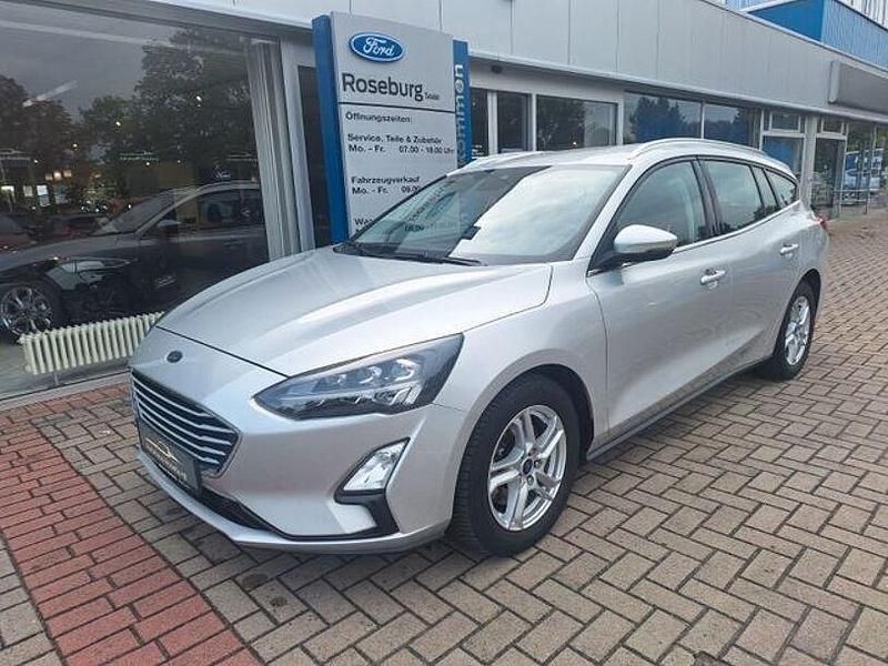 Silber Gebraucht 2021 Ford Focus Limousine | 18.490 € - Bild 1/4
