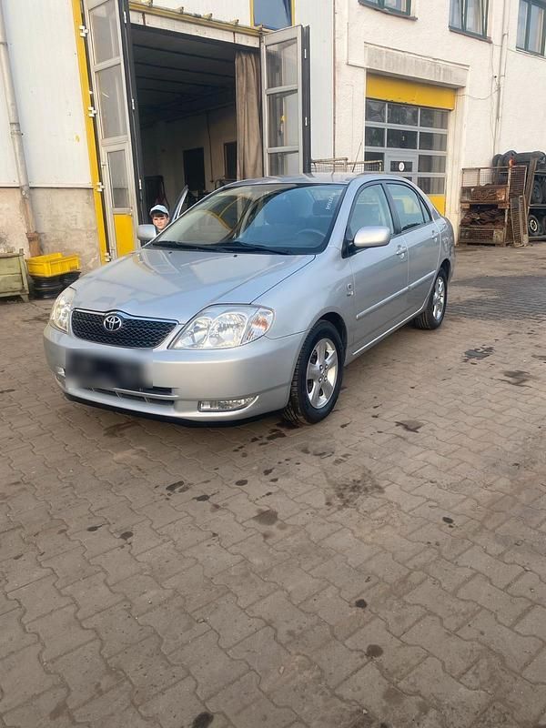 Grau Gebraucht 2003 Toyota Corolla Limousine | 3.500 € - Bild 1/4
