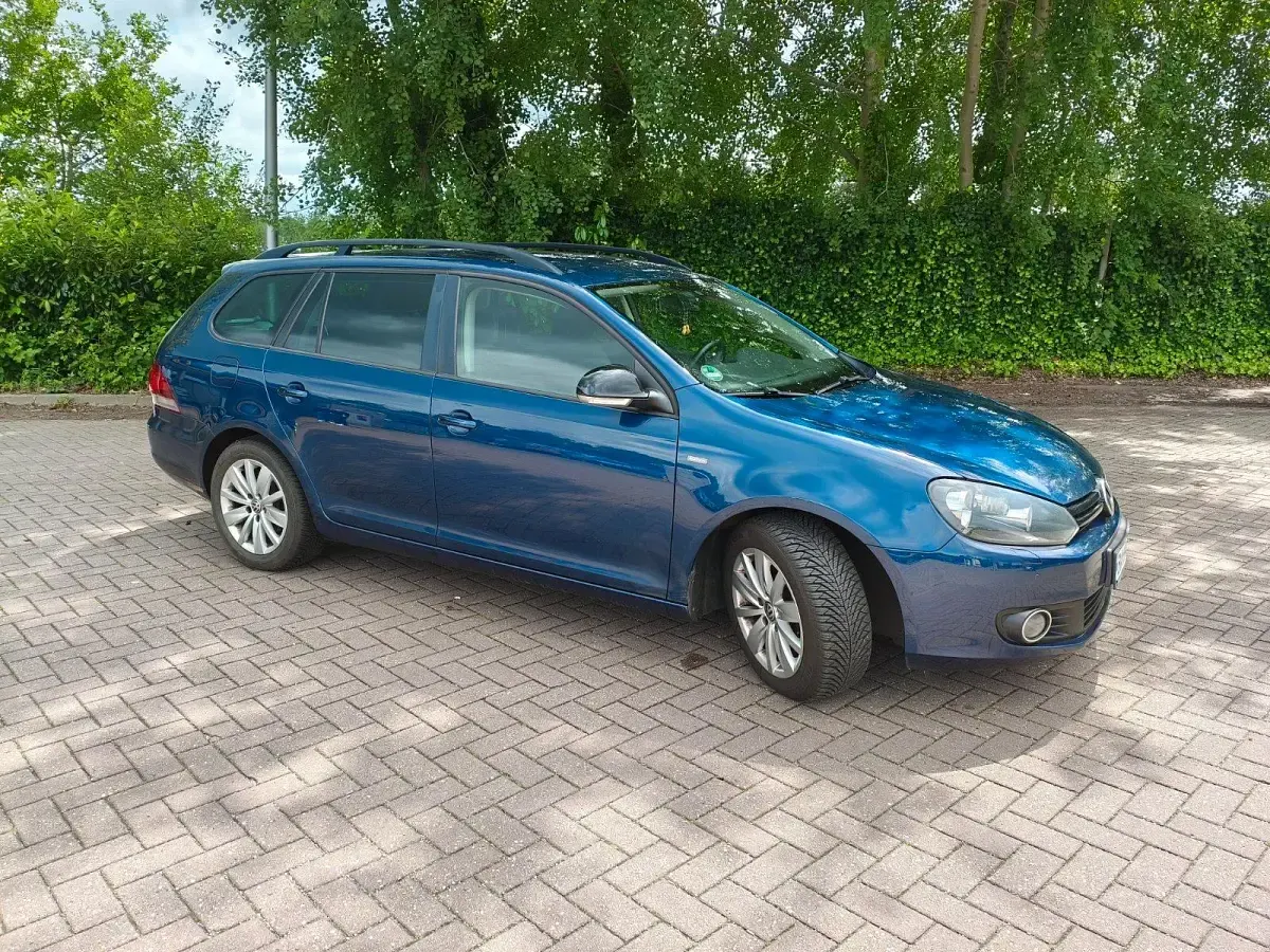 Gebraucht VW Golf VII 2013 Blau Kombi