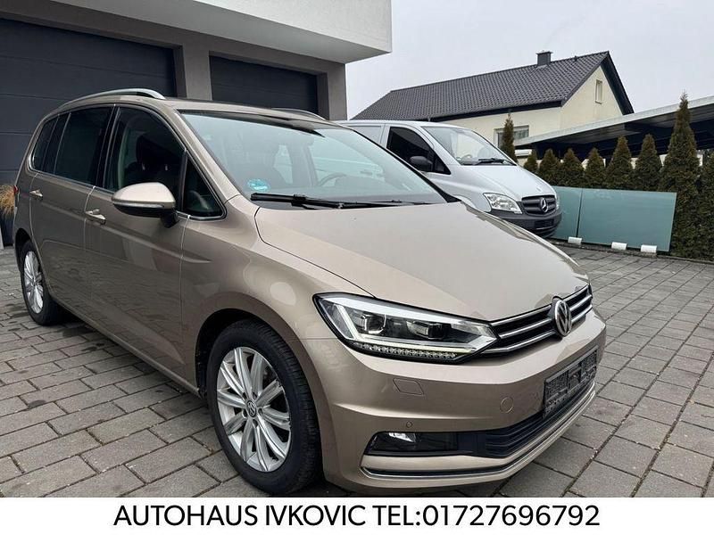 Gebraucht VW Touran Highline 150 PS (110 kW) 2019 Beige Van / Kleinbus