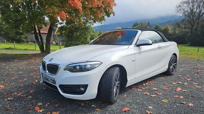 Weiß Gebraucht 2017 BMW 220 Sport Line Cabrio | 21.500 € (Fairer Preis) - Bild 1/4