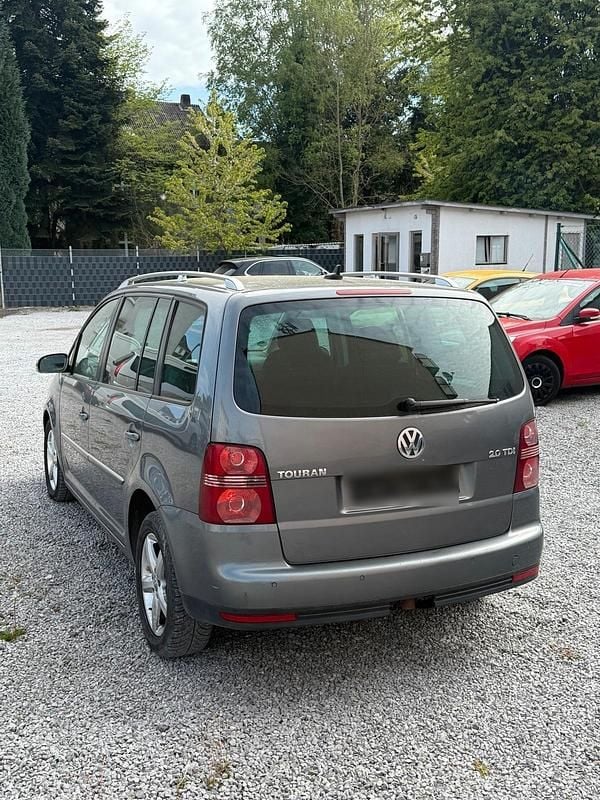 Używany VW Touran 170 KM (125 kW) 2007 Szary Minivan