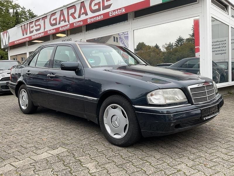 Blau Gebraucht 1996 Mercedes C180 Limousine | 1.590 € (Fairer Preis) - Bild 1/4