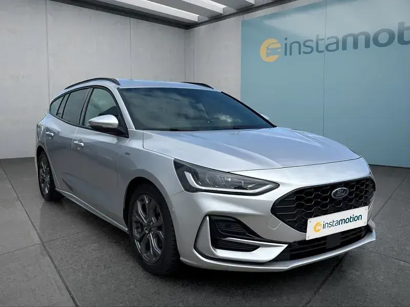 Gebraucht Ford Focus 116 PS (85 kW) 2025 Silber Kombi