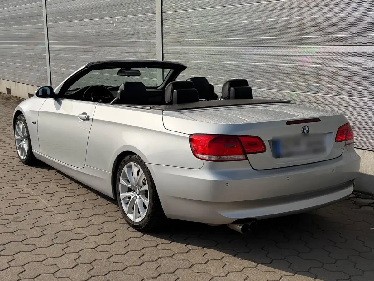 Używany BMW 320 Cabriolet Performance 170 KM (125 kW) 2009 Srebrny Kabriolet