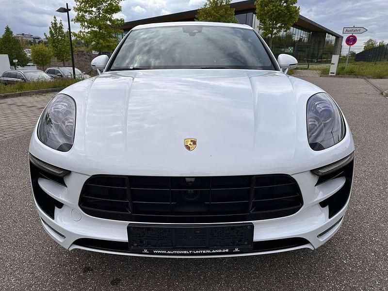 Weiss Gebraucht 2015 Porsche Macan Turbo Sport SUV | 37.690 € (Etwas zu teuer) - Bild 1/4