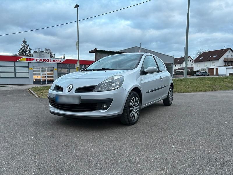Gebraucht Renault Clio III 112 PS (82 kW) 2006 Grau Limousine