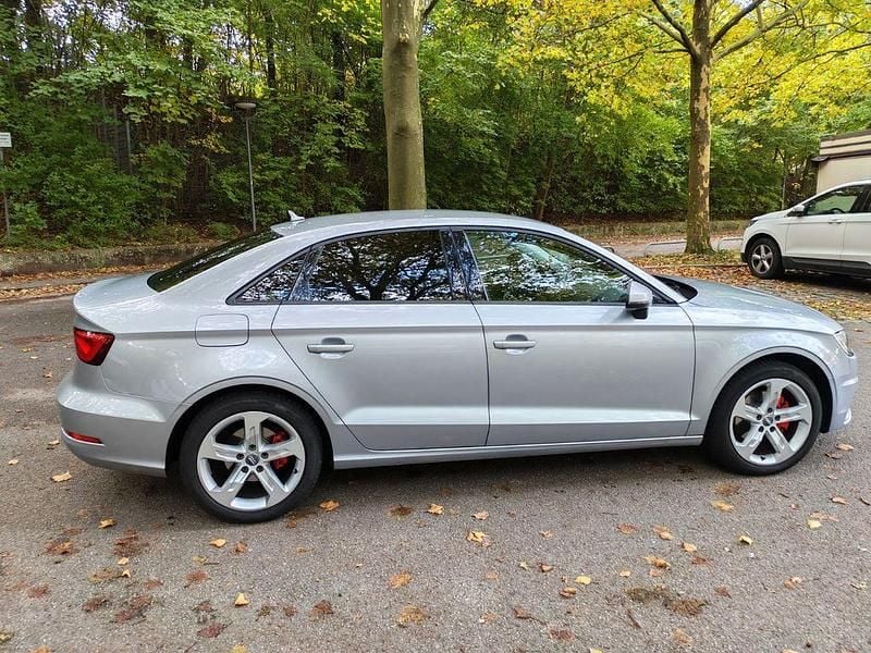 Gebraucht Audi A3 Design 150 PS (110 kW) 2016 Silber Limousine