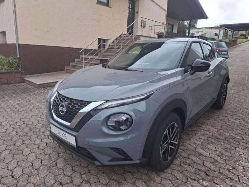 Neu Nissan Juke 360º 114 PS (83 kW) 2025 Ceramic grey SUV