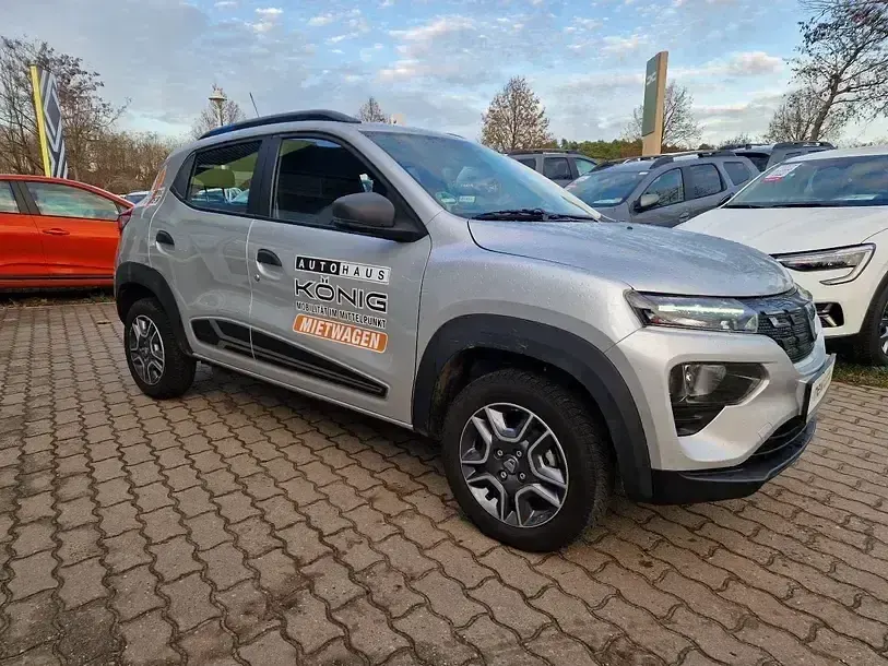 Usado Dacia Spring Business 33 kW (45 CV) 2021 Plateado Utilitario