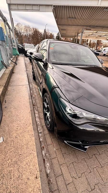 Gebraucht Alfa Romeo Stelvio Competizione 210 PS (154 kW) 2023 Schwarz SUV