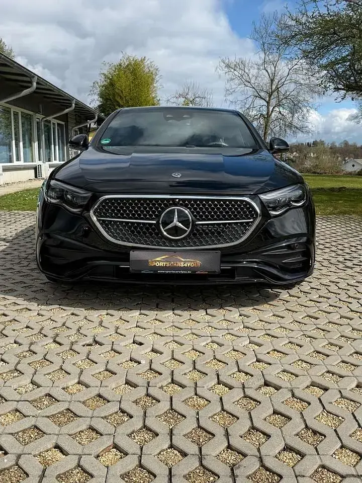 Neu Mercedes E200 AMG Line Premium Plus 227 PS (166 kW) 2026 Schwarz  unilack Limousine