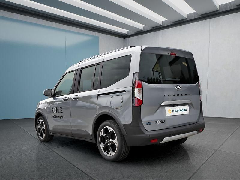 Używany Ford Courier 100 kW (136 KM) 2025 Srebrny Minivan