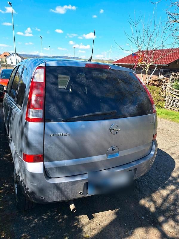 Gebraucht Opel Meriva 125 PS (91 kW) 2004 Silber Van / Kleinbus