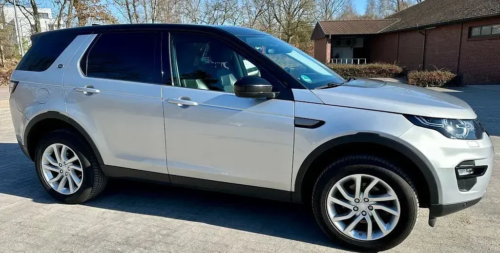 Gebraucht Land Rover Discovery Sport 179 PS (131 kW) 2018 Silber SUV