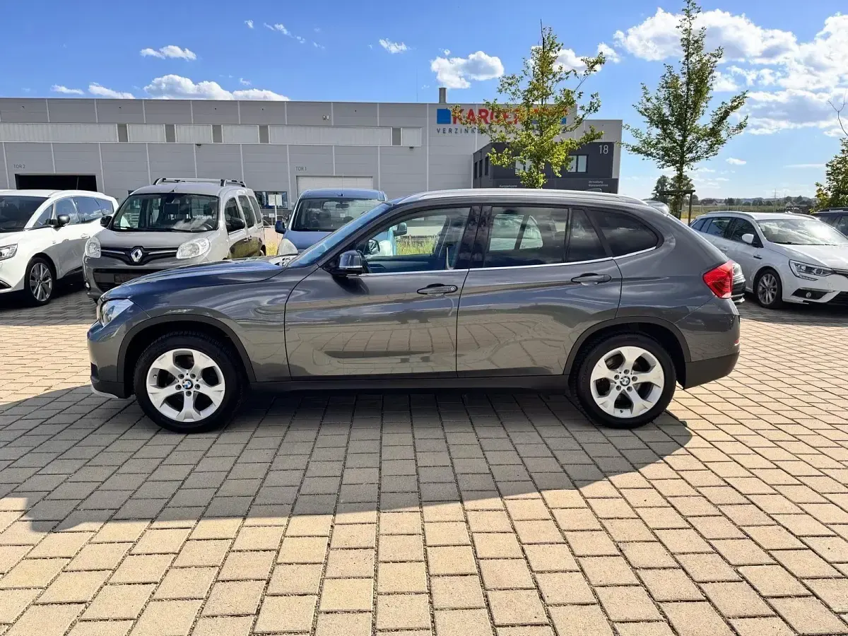 Gebraucht BMW X1 Advantage 116 PS (85 kW) 2015 Grau SUV