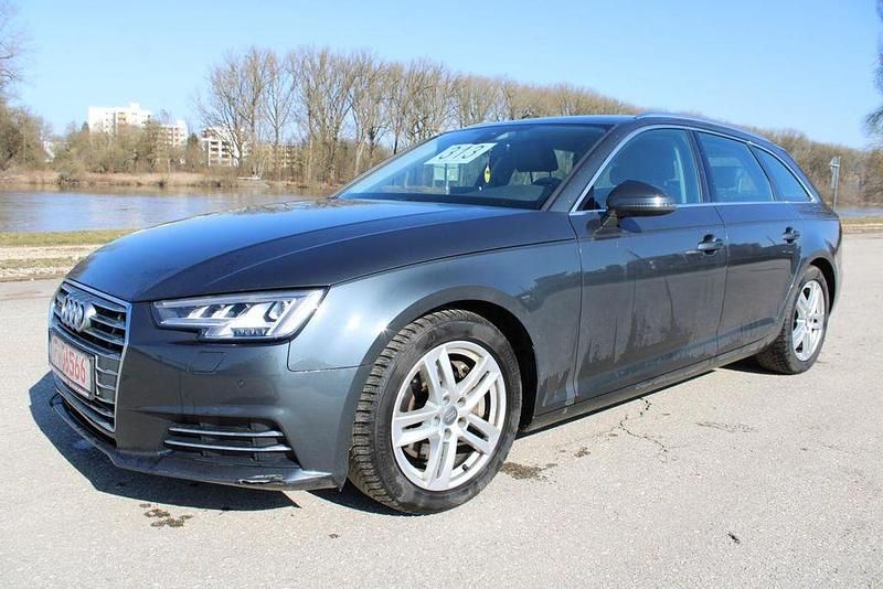 Gebraucht Audi A4 Sport 218 PS (160 kW) 2017 Grau Kombi
