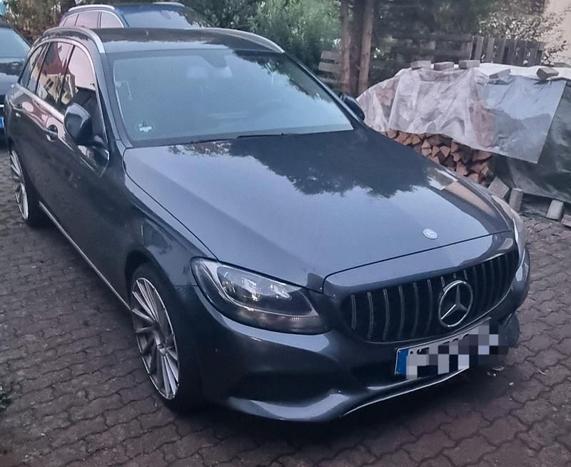 Grau Gebraucht 2015 Mercedes C200 Kombi | 10.300 € (Guter Preis) - Bild 1/4