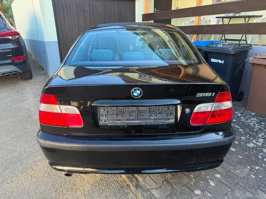 Gebraucht BMW 316 116 PS (85 kW) 2004 Schwarz Limousine