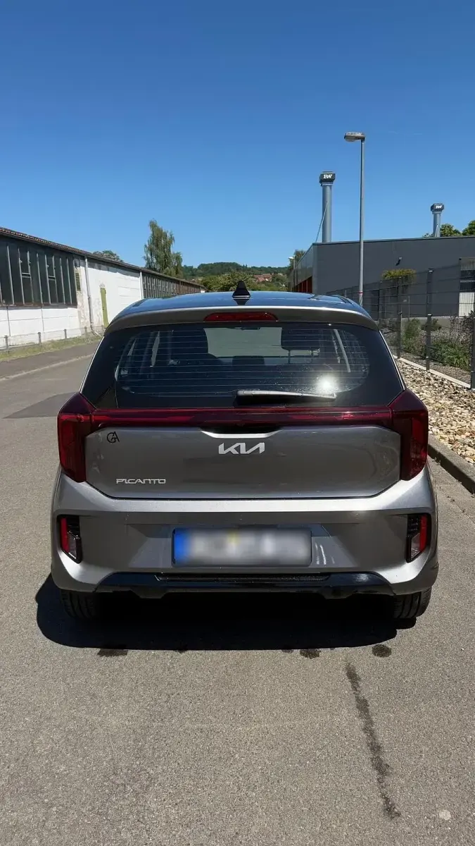 Gebraucht Kia Picanto 63 PS (46 kW) 2024 Grau Kleinwagen