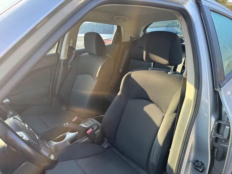 Gebraucht Nissan Juke Acenta 117 PS (86 kW) 2011 Silber SUV