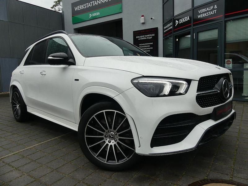 Polarweiss Gebraucht 2021 Mercedes GLE350e AMG SUV | 62.800 € (Fairer Preis) - Bild 1/4